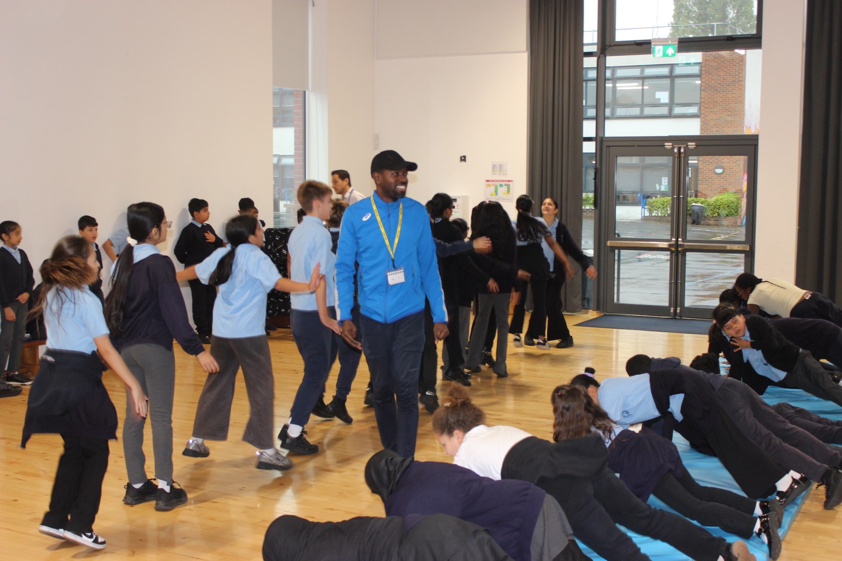 Fred Afrifa doing a workshop with Year 6 children