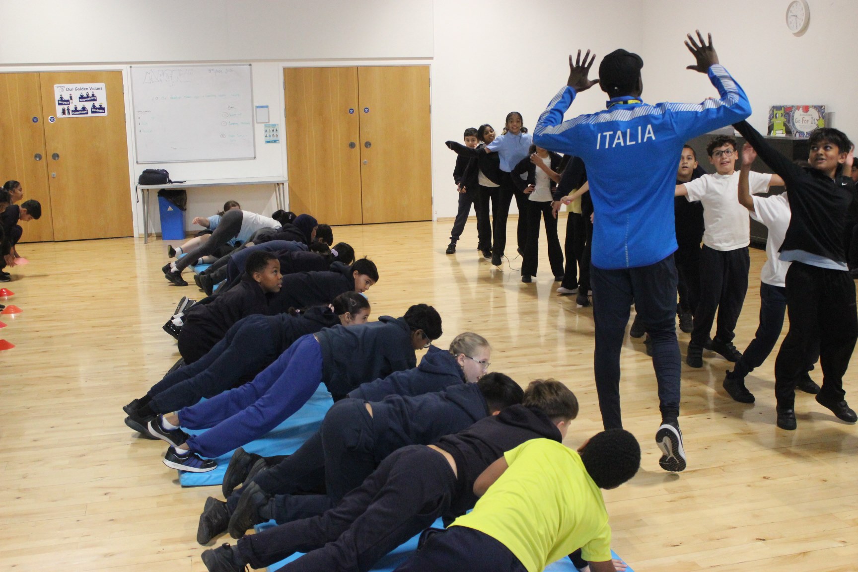 Fred Afrifa doing a workshop with Year 5 children