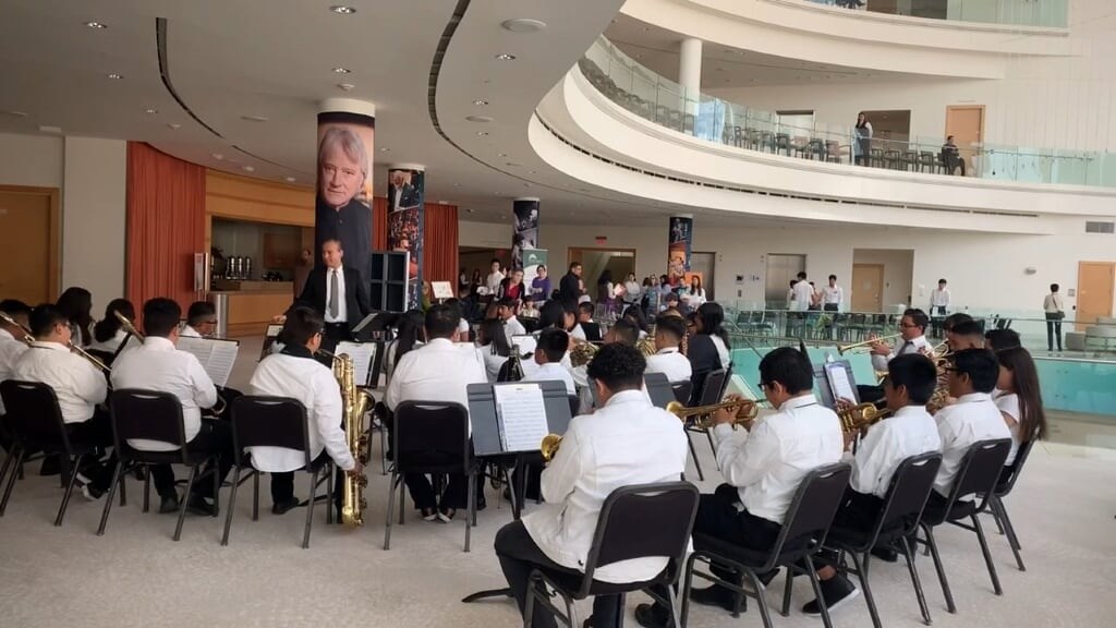 75360fd1-8714-0868-ac05-6a3e5e052bb4
 (Moderate)