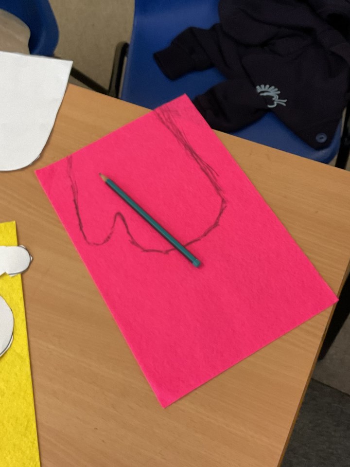 Drawing of a mitten